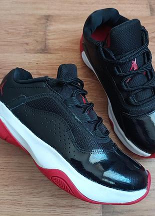 Оригінальн jordan р35  довжина устілки по факту 23см