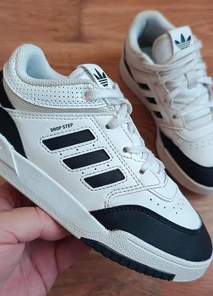 Оригинальный adidas р33 длина стельки по факту 21см