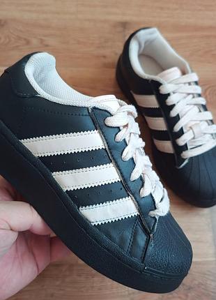 Кроссовки adidas р35.5 длина стельки по факту 22.5см