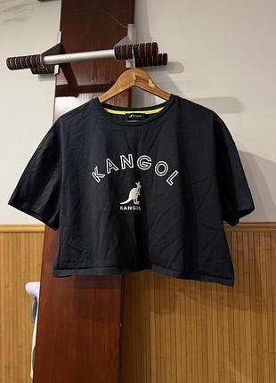 Чорна котонова вкорочена кроп футболка топ kangol