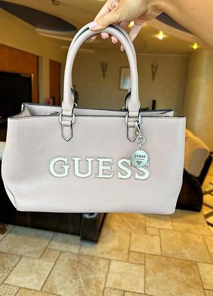 Оригінальна жіноча сумка guess пудрового / бежевого кольору