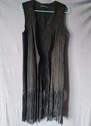 Замшевая удлиненная жилетка zara woman с бахромой (100% натуральная замша) — s / boho / western