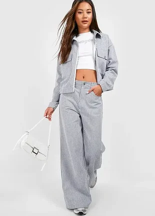 Стильні широкі джинси у смужку (chambray denim wide leg jeans) boohoo eur 42