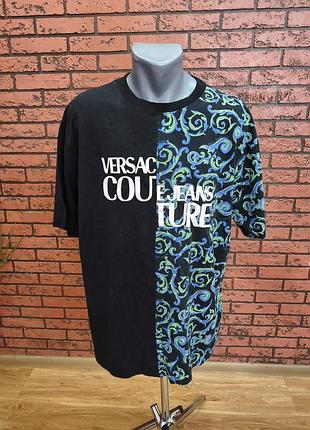 Футболка від бренду versace