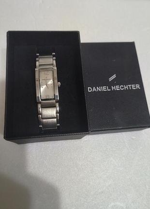 Женские часы. daniel hechter