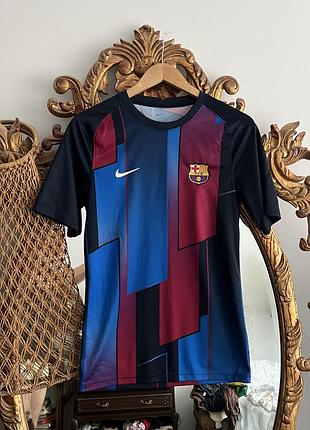 Футбольна футболка nike barcelona