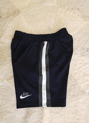 Спортивні підліткові шорти фірми nike на зріст 158-170 см(13-15 років)