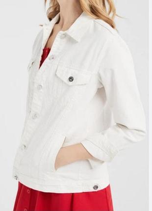 Белая джинсовая куртка denim