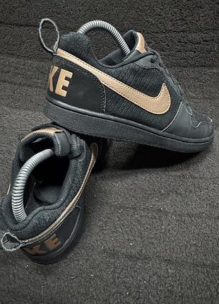 Кросівки жіночі nike