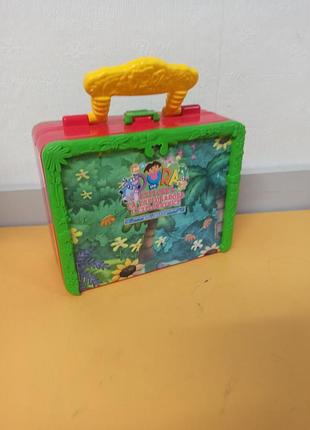 Настольная игра в чемодане mattel «dora the explorer picnic fiesta school box game»