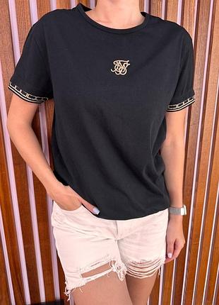 Чорна футболка siksilk