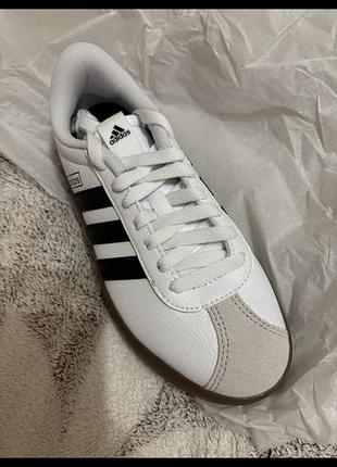 Кросівки adidas vl court