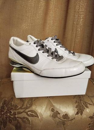 Оригінальні жіночі кросівки nike у рідкісному вінтажному дизайні розмір 39 устілка 25см