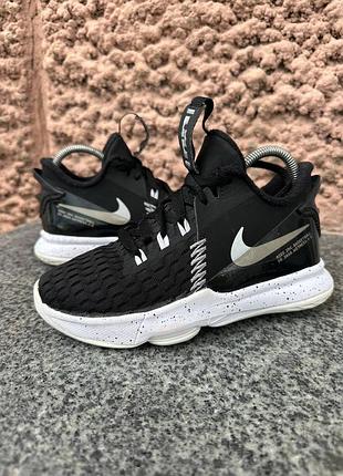 Дитячі кросівки nike lebron witness 5 оригінал