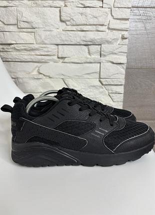 Оригінальні підліткові кросівки skechers 39,5(25 см)