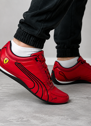 Кросівки від бренду puma  scuderia ferrari
