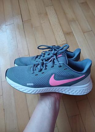 Легкі текстильні кросівки nike revolution