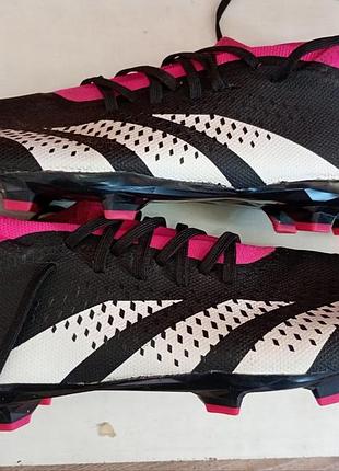 Продам чоловічі футбольні бутси adidas predator