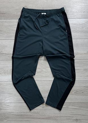 Темно зеленые спортивные штаны найк nike dark green training pants, l, оригинал