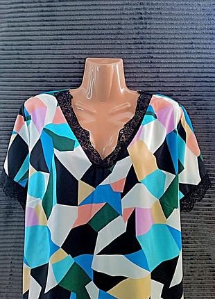 Стильна блуза shein яскравий принт з мереживом розмір l – xl