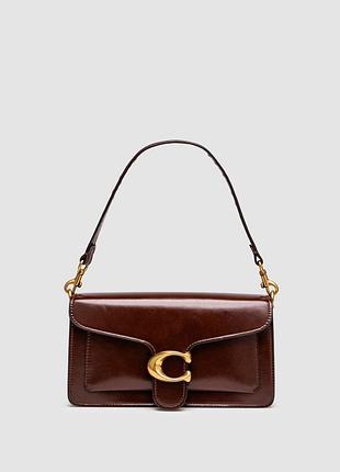 Сумка coach tabby shoulder bag 26 in polished pebble leather maple/gold