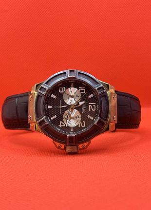 Продам часы  guess w0040g3