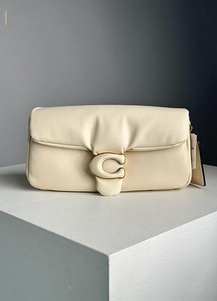 Сумка coach pillow tabby 26 leather shoulder bag cream