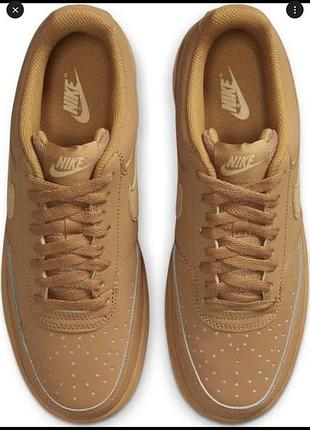 Кросівки чоловічі nike court vision lo 42 р. 26,5 см бежеві