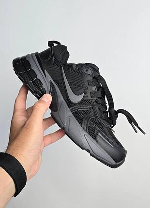 Жіночі кросівки nike v2k run black / grey