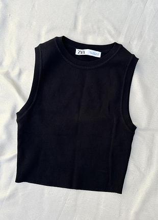Чорний трикотажний топ zara, розмір m