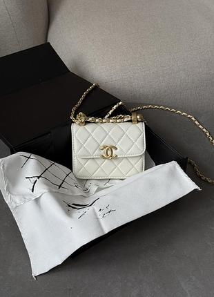 Сумка шанел quilted perfect fit flap coin purse white/gold