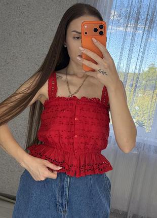 Топ червоний