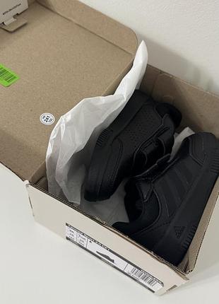 Дитячі оригінальні кросівки adidas 25р.нові