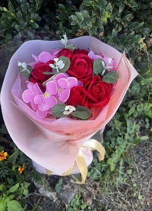 Букет із мильних квітів