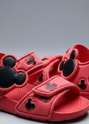 Детские сандалии adidas x disney mickey mouse (артикул: ba9304) 
размер 23, длина стельки 15 см, страна производитель вьетнам, оригинал