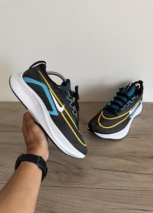 Кросівки бігові доя бігу nike zoom fly 4 оригінал