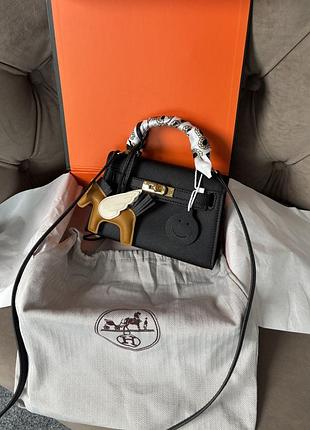 Hermès kelly mini 19 bag in black epsom leather with gold hardware 19х12