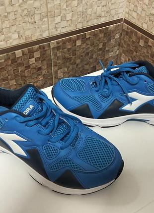 Diadora кроссовки 38,5 р