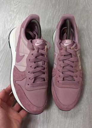 Женские кроссовки nike