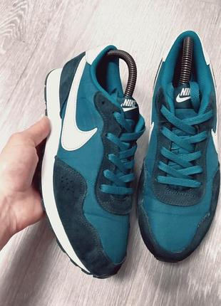 Женские кроссовки nike