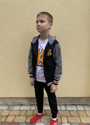 Спортивний костюм для хлопців
