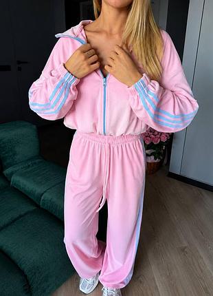 Женский костюм