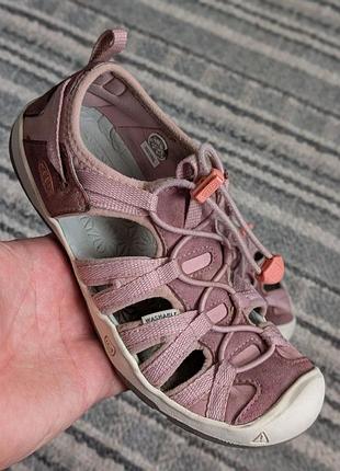 Keen оригінальні жіночі босоніжки