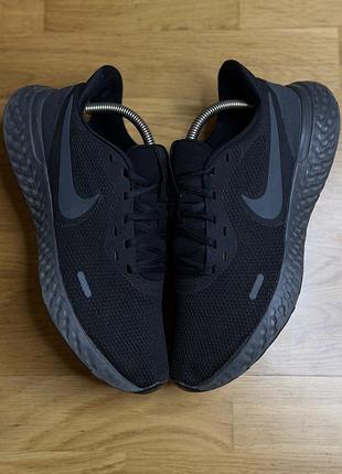 Чоловічі кросівки для бігу nike revolution 5