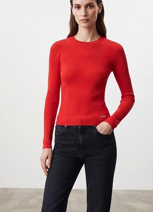 Ефектний червоний джемпер в рубчик karen millen розмір: s