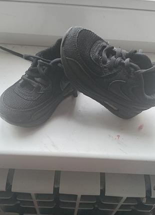 Детские оригинальные кроссовки nike.21 размера