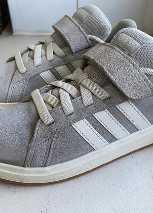 Кросівки adidas 35р. оригінал