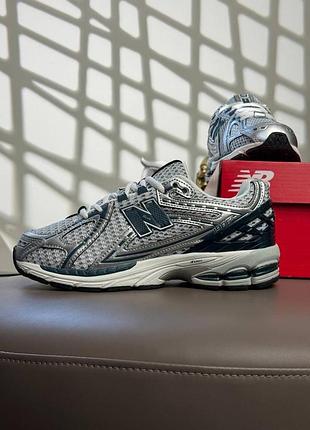 New balance 1906r light grey metallic