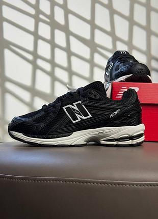 New balance 1906r black white