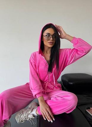 Велюровий костюм у стилі barbie core для жінок